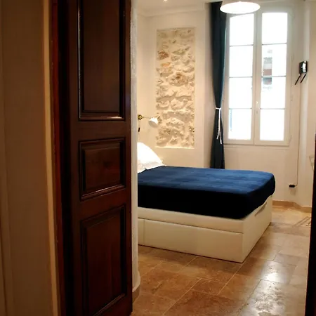 Sortie 44 - Newly Renovated 1 Bedroom, Center Of Old Appartement Antibes