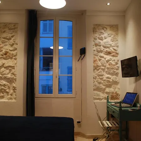 Appartement Sortie 44 - Newly Renovated 1 Bedroom, Center Of Old